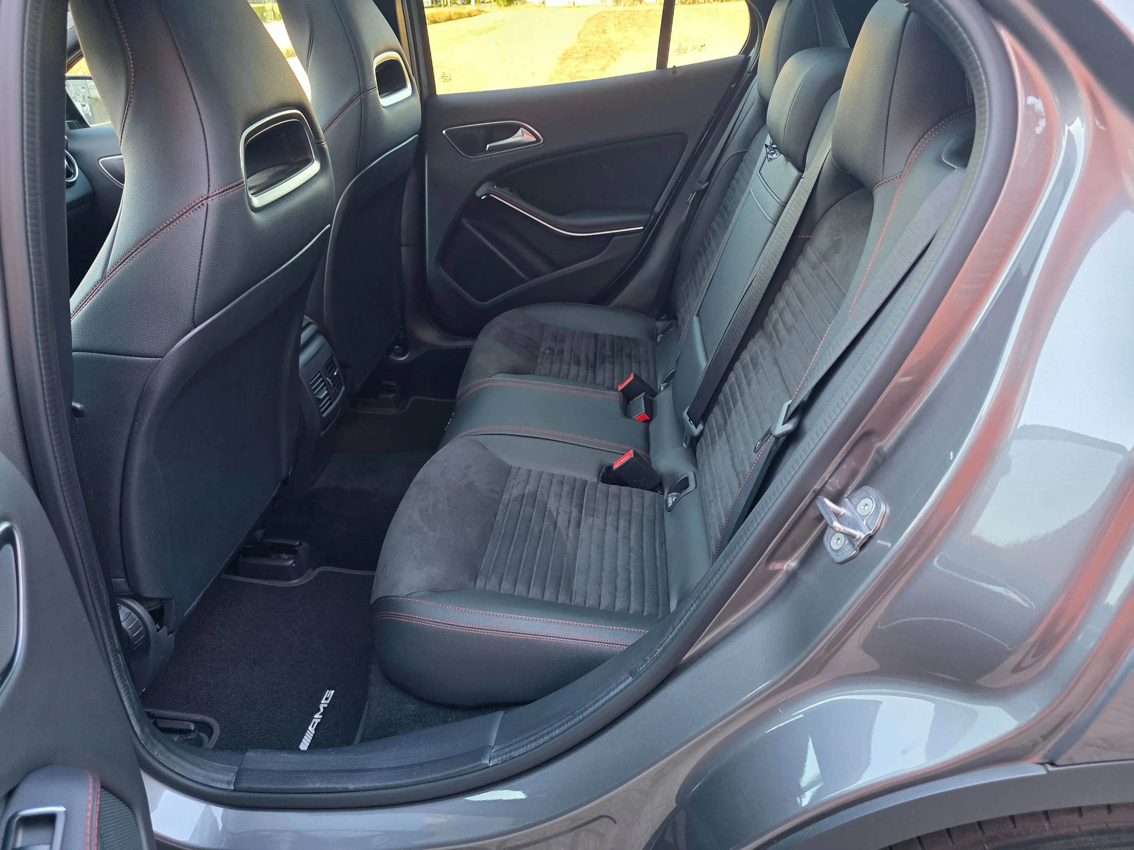Mercedes-Benz GLA 180 GLA 180 AMG-Line - Automaat — photo 15