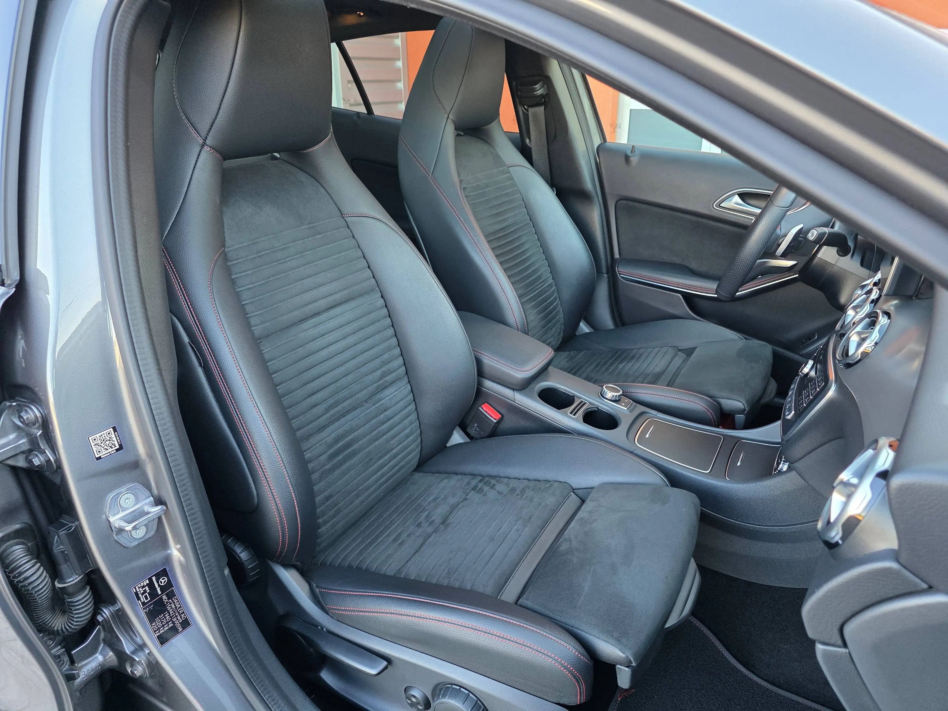 Mercedes-Benz GLA 180 GLA 180 AMG-Line - Automaat — photo 10