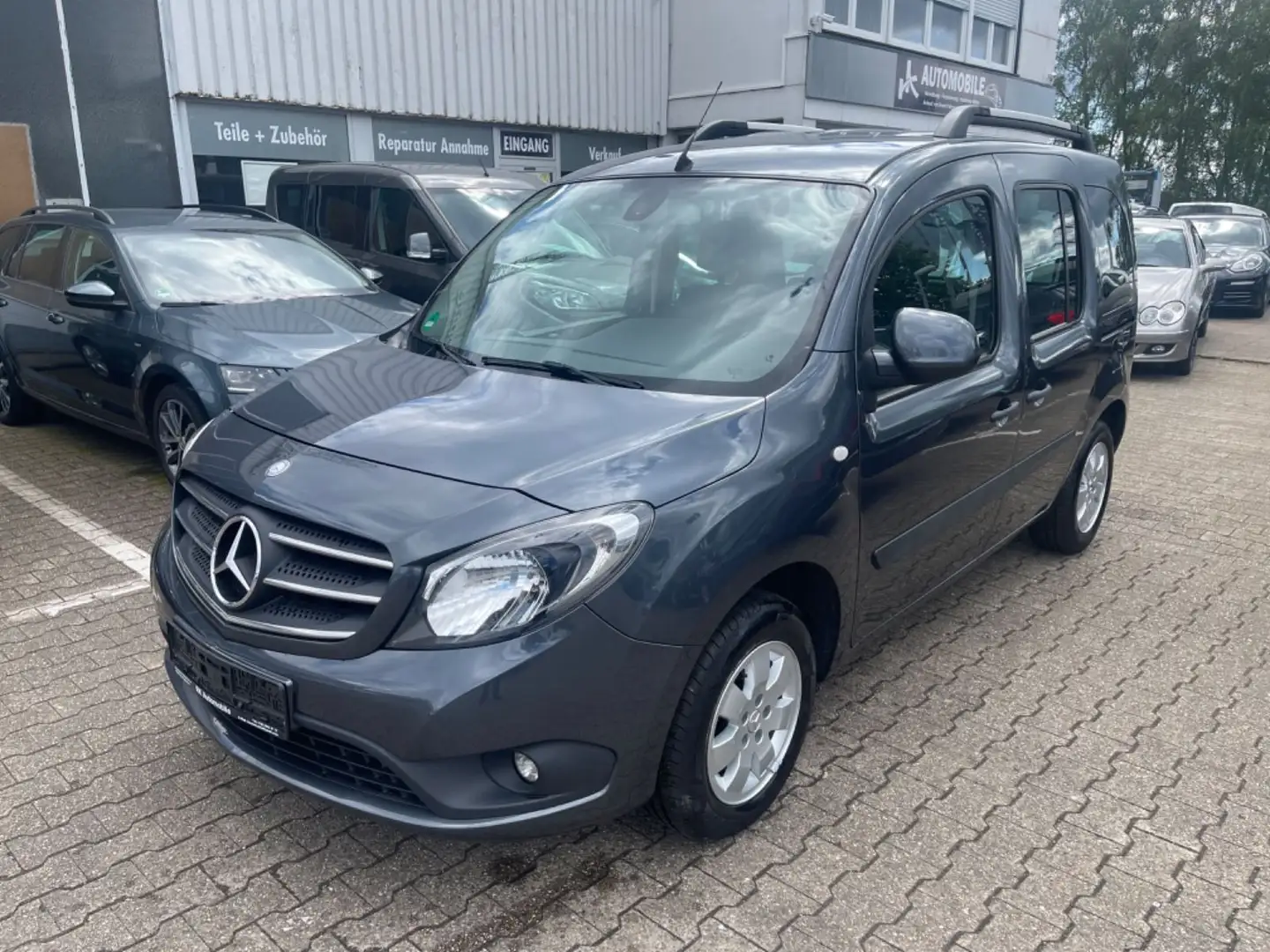 Mercedes-Benz Citan Kombi 111 CDI lang Tourer Edition *Klima*Navi*T Grau - 1