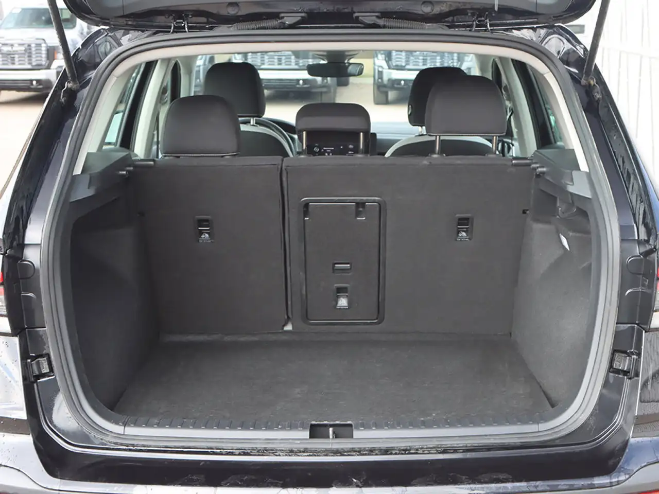 Volkswagen Taos снимка Volkswagen Taos