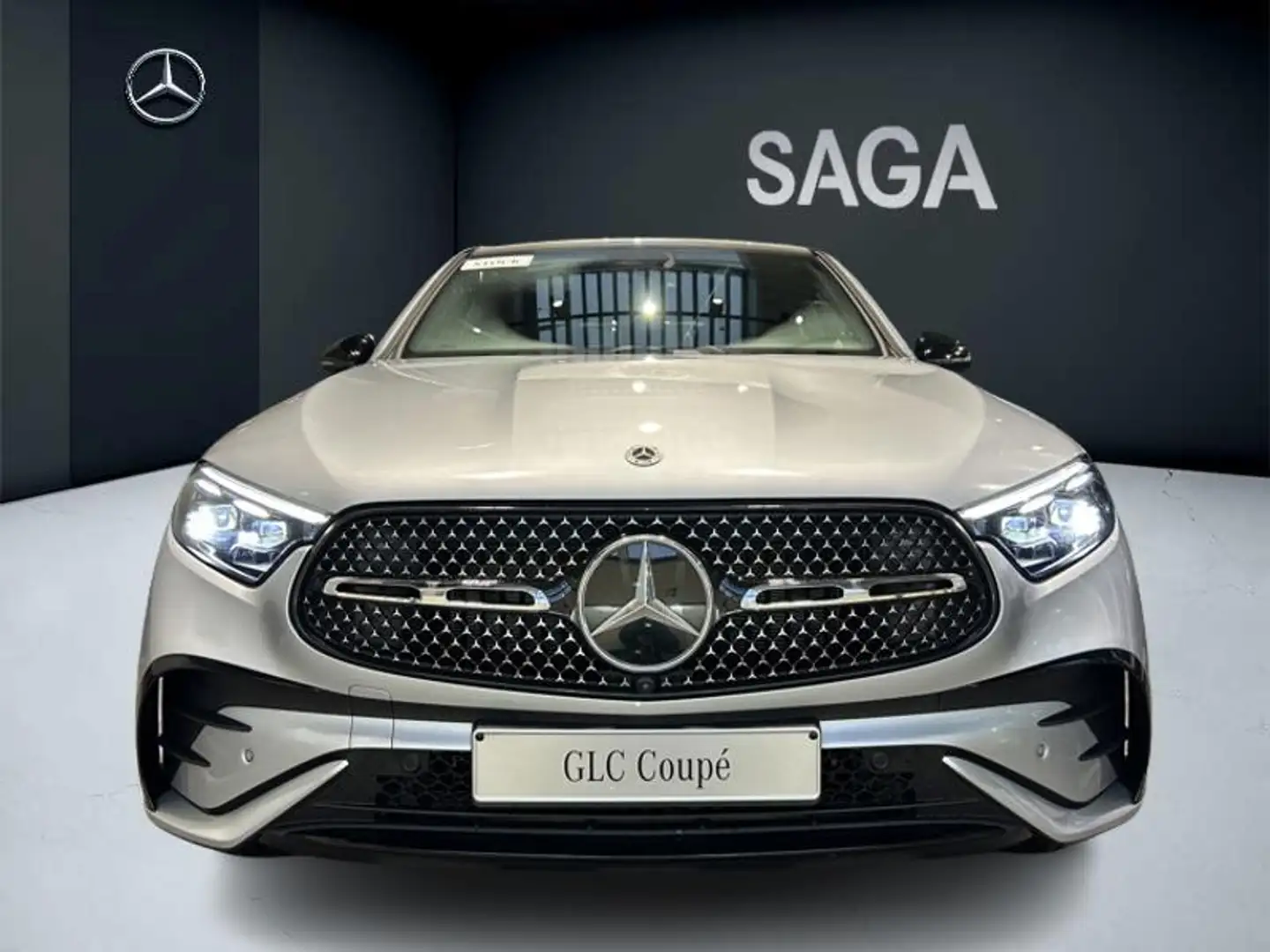 Mercedes-Benz GLC 200 d 4MATIC Coupé Plateado - 2