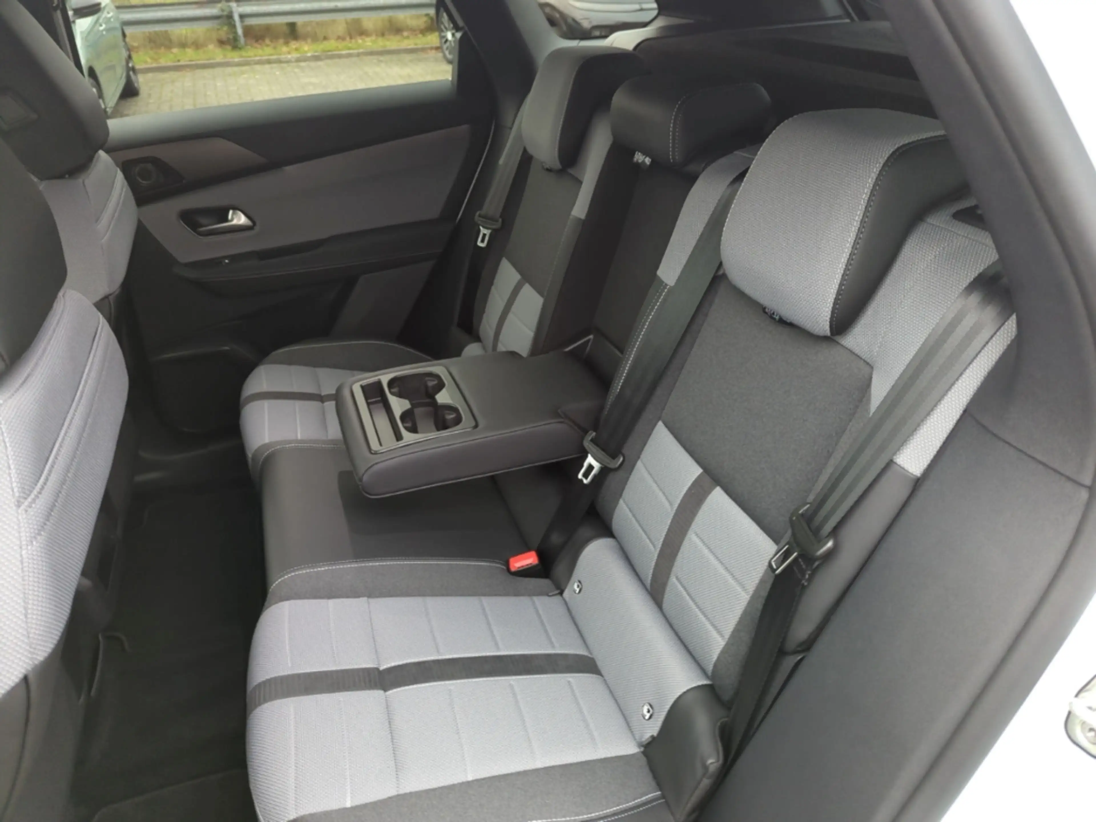 Opel Grandland GS 1.2 MHEV 145PS +HUD+Matrix+Sitzhzg.+ — photo 8