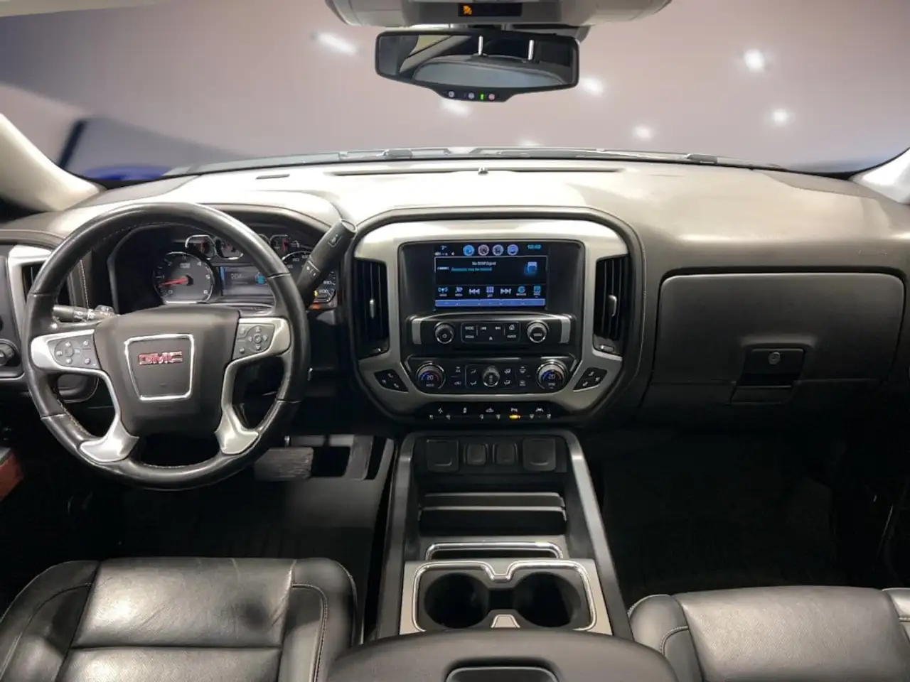 GMC Sierra 1500 снимка GMC Sierra 1500