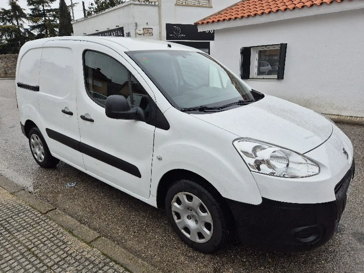 Peugeot Partner Furgón 1.6BlueHDI Confort L1 75 Blanc - 2