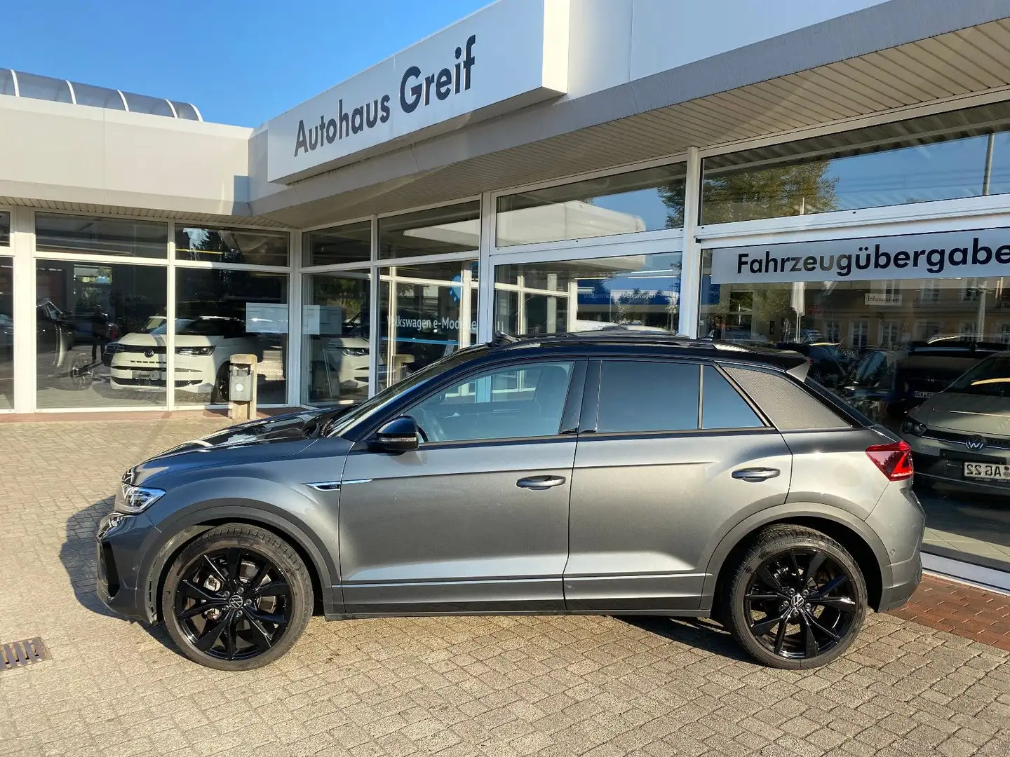 Volkswagen T-Roc 1.5 TSI DSG R-Line*LED*NAVI*ACC* Grau - 2