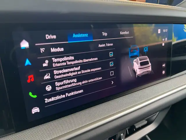 Porsche Cayenne view 12