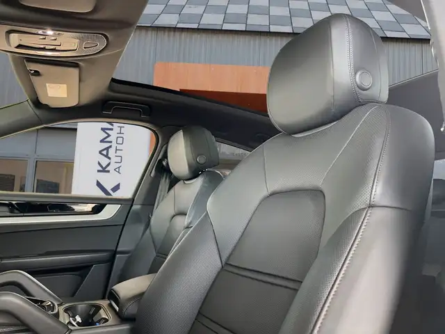 Porsche Cayenne view 6