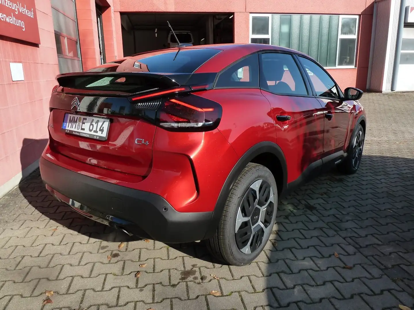 Citroen C4 PureTech 100 S&S You~Kamera~Klimaautom~eCall Rot - 2