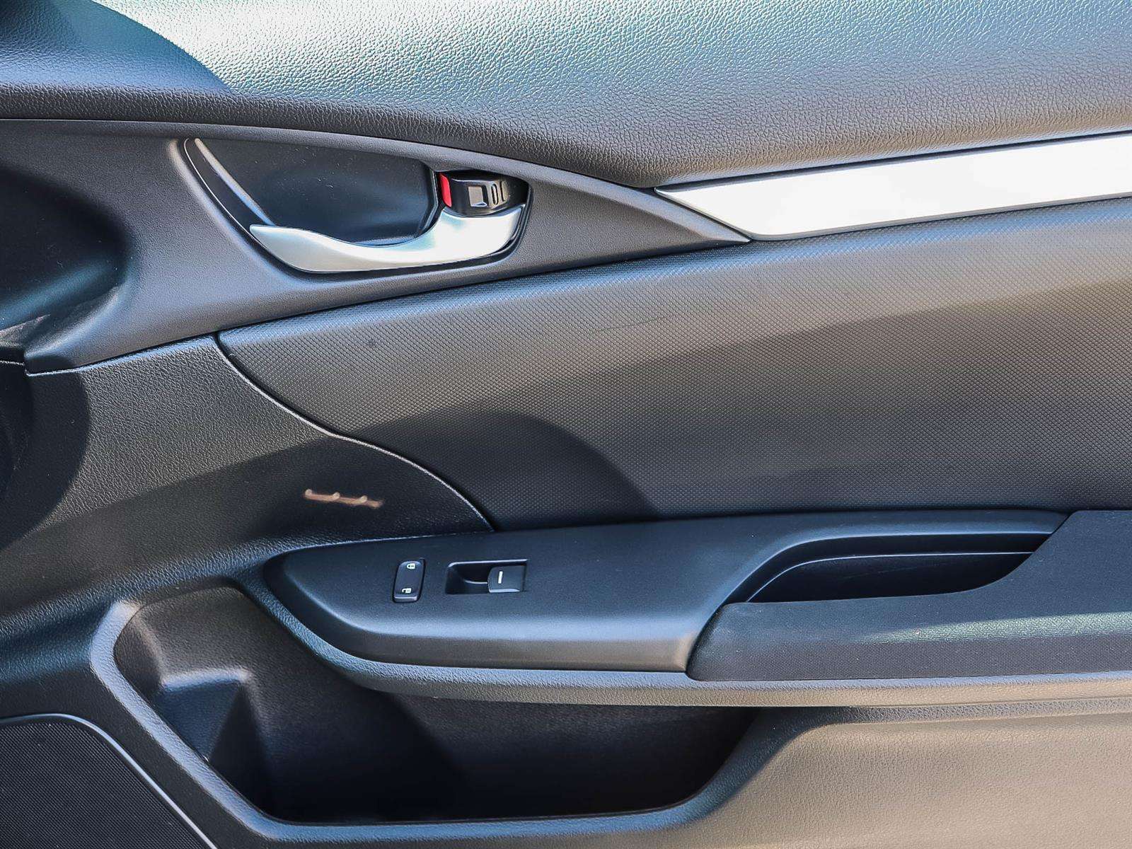 2018 Honda Civic SE thumb 17