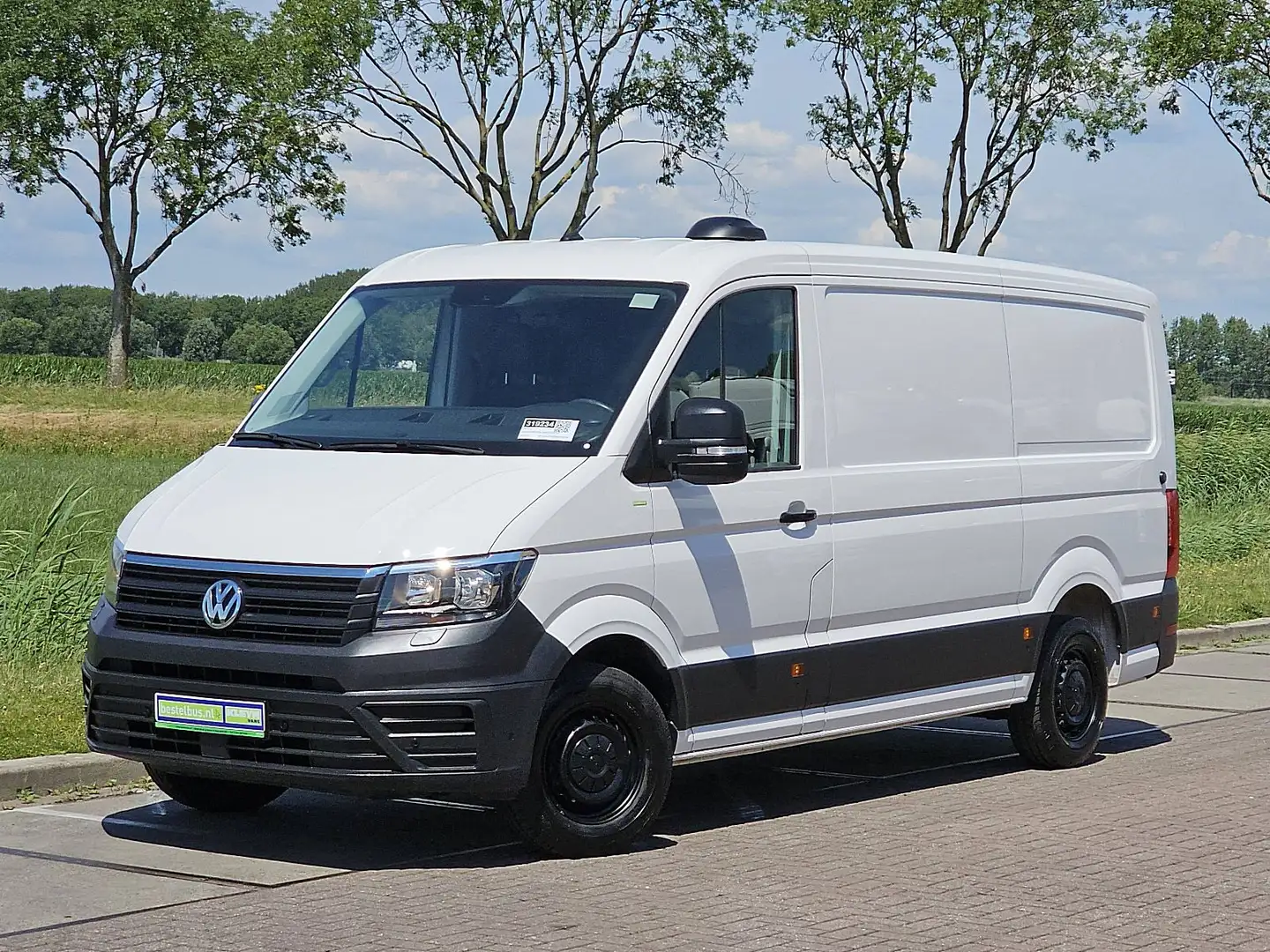 Volkswagen Crafter 2.0 L2H1 Navi Euro6 Wit - 2