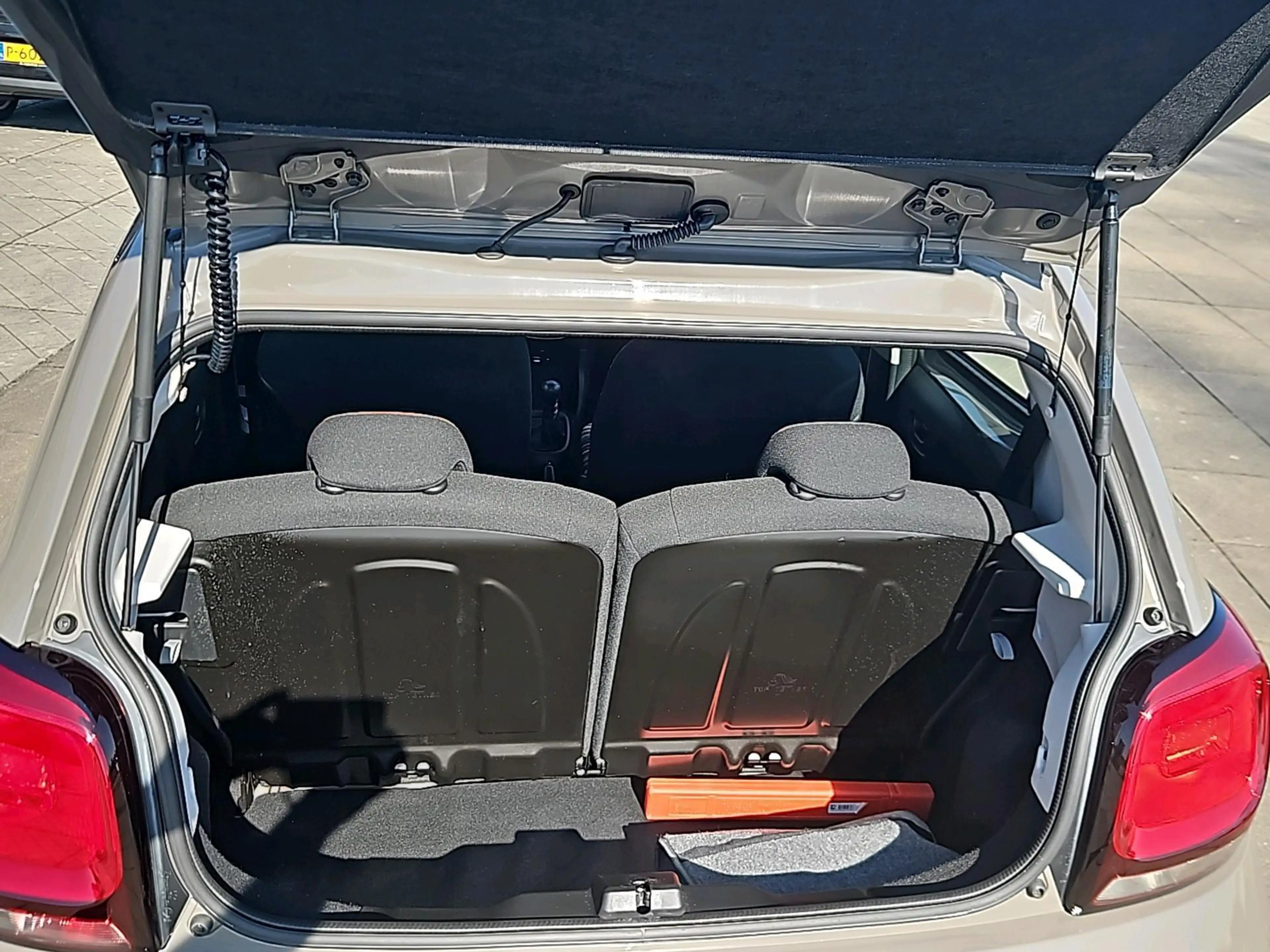 Citroen C1 1.0 e-VTi Feel | Achterbank in delen neerklapbaar — photo 9