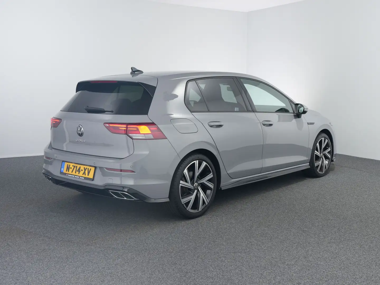 Volkswagen Golf 1.5 TSI | R-Line | ACC | Carplay | Grijs - 2