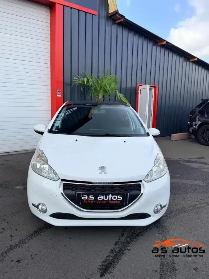 Peugeot 208 208 — photo 3