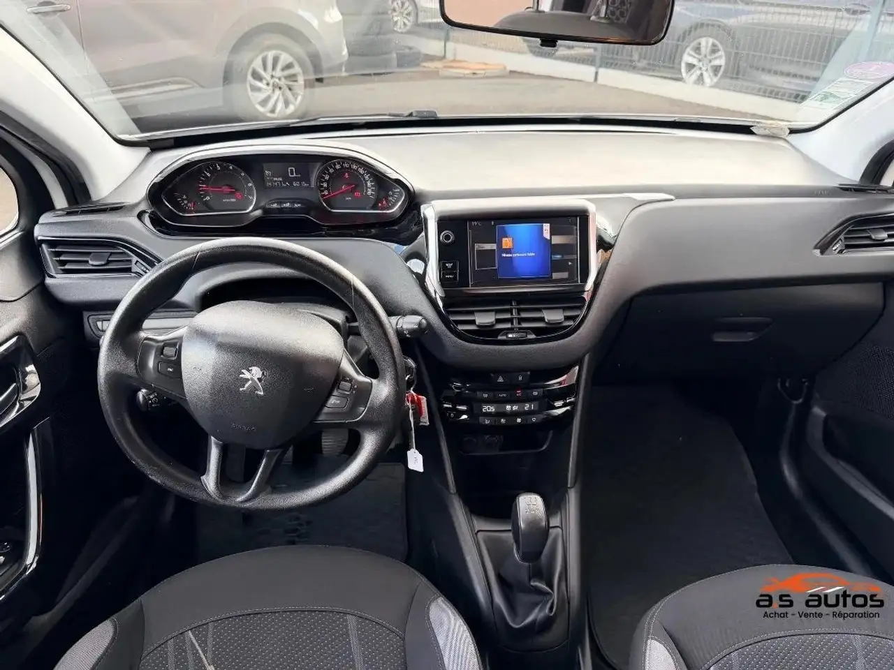 Peugeot 208 208 — photo 7