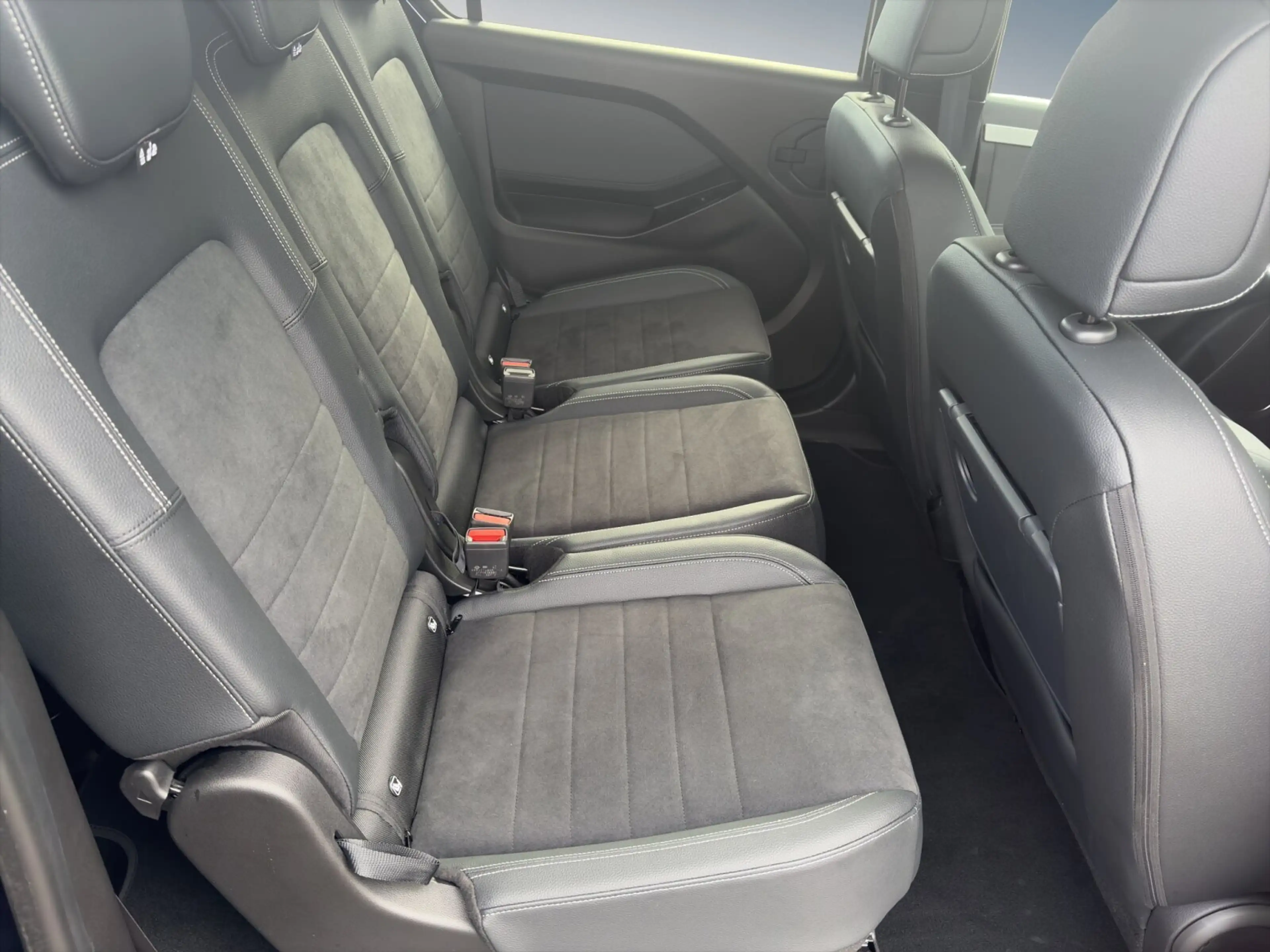 Mercedes-Benz T-Class T 180 L Progressive Ed *7-SITZER*AHK*NAVI*R'FK* — photo 12