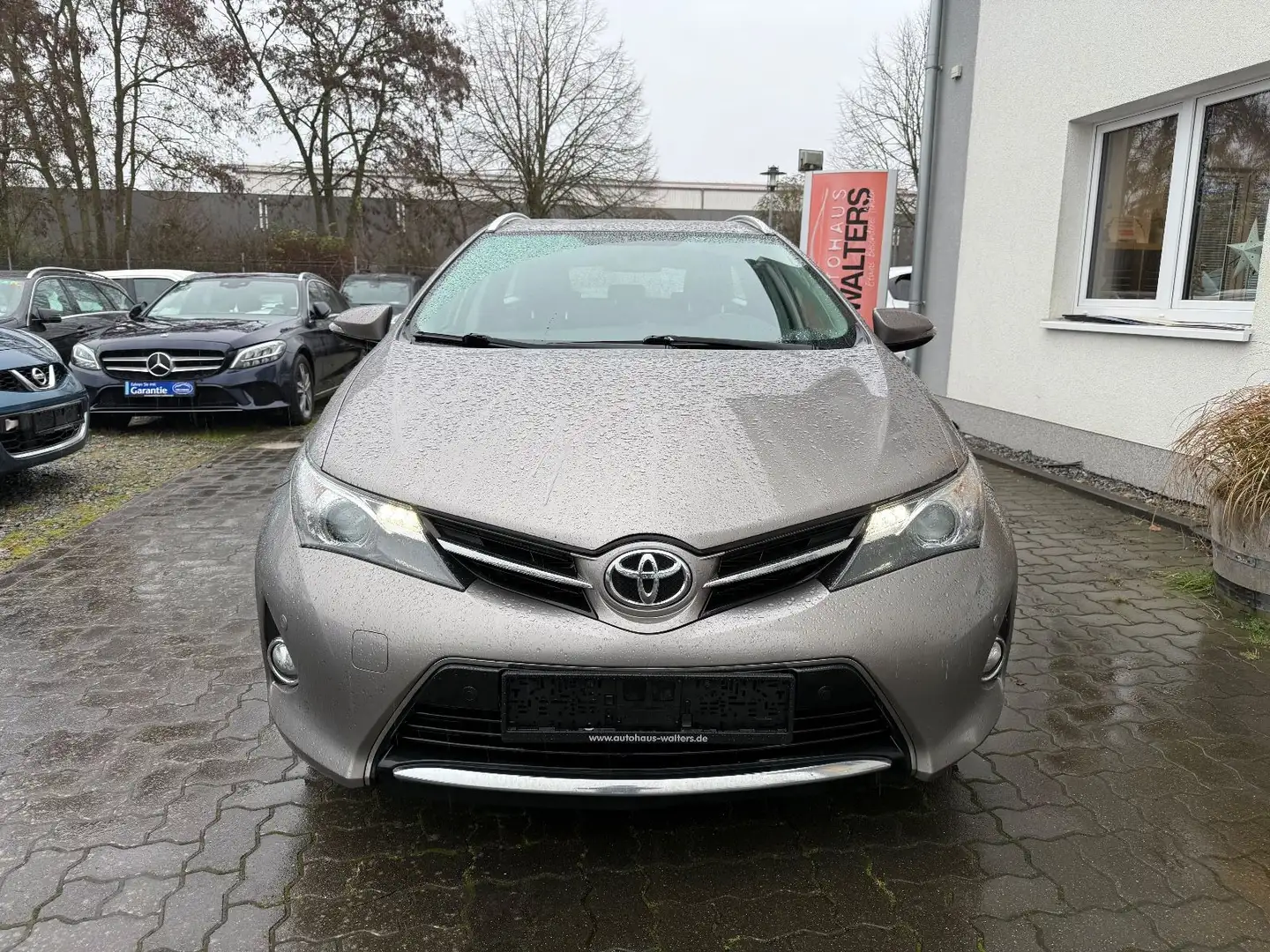 Toyota Auris Touring Sports Life+=Navi-Klima-PDC-Kamera Grau - 2