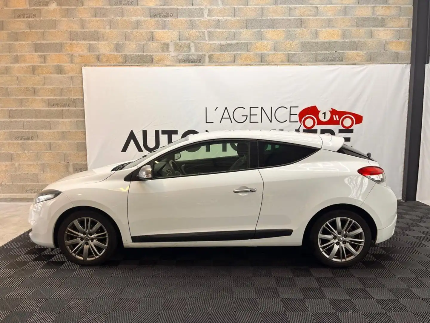 Renault Megane coupe 1,5 DCI GT Line Blanc - 2