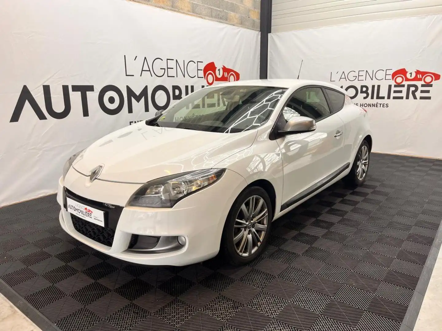 Renault Megane coupe 1,5 DCI GT Line Blanc - 1