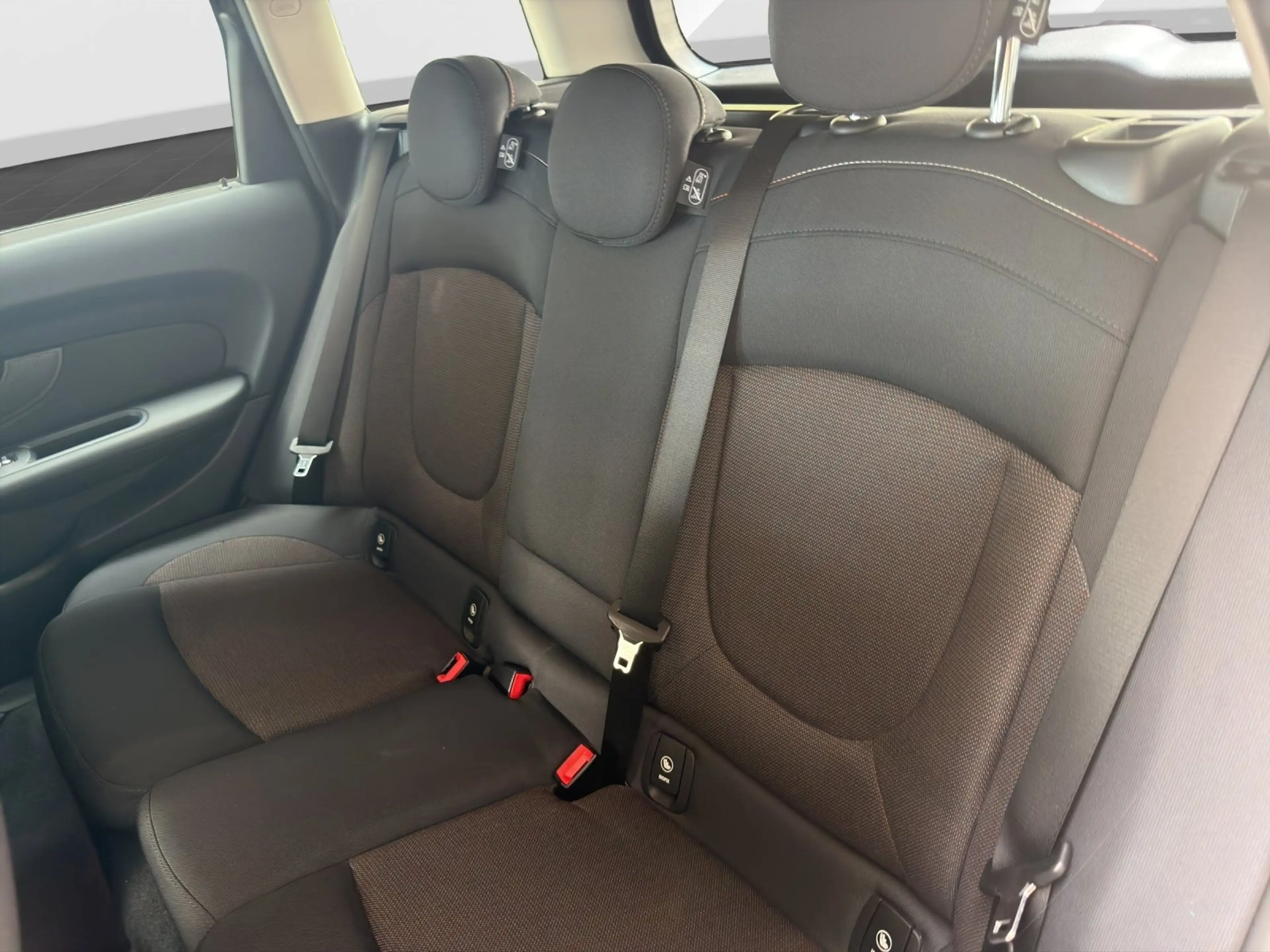MINI Cooper Clubman Klima/AHK/Isofix/PDC — photo 13