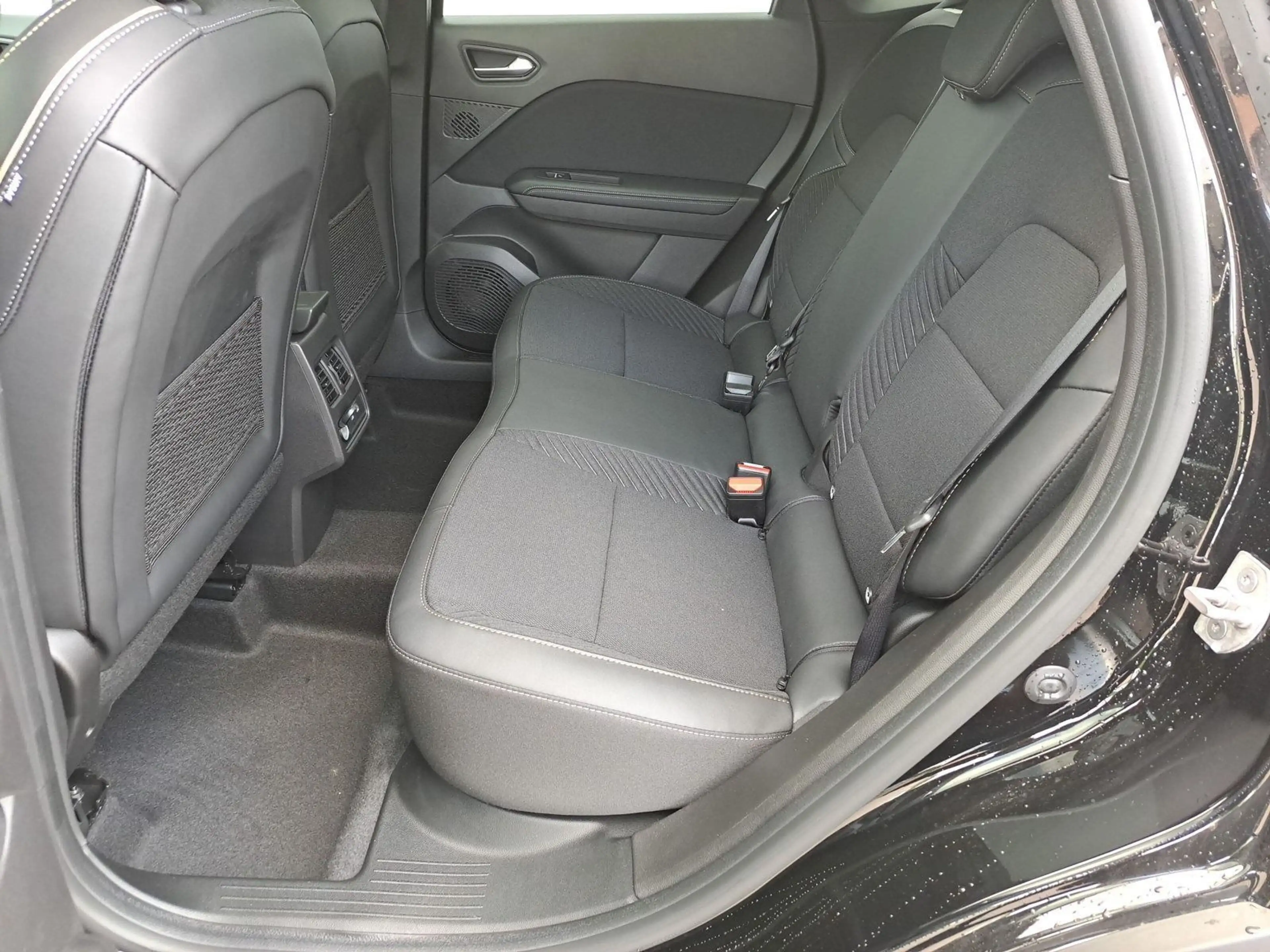 Renault Symbioz 1.6 E-TECH Full Hybrid 145 Iconic — photo 14