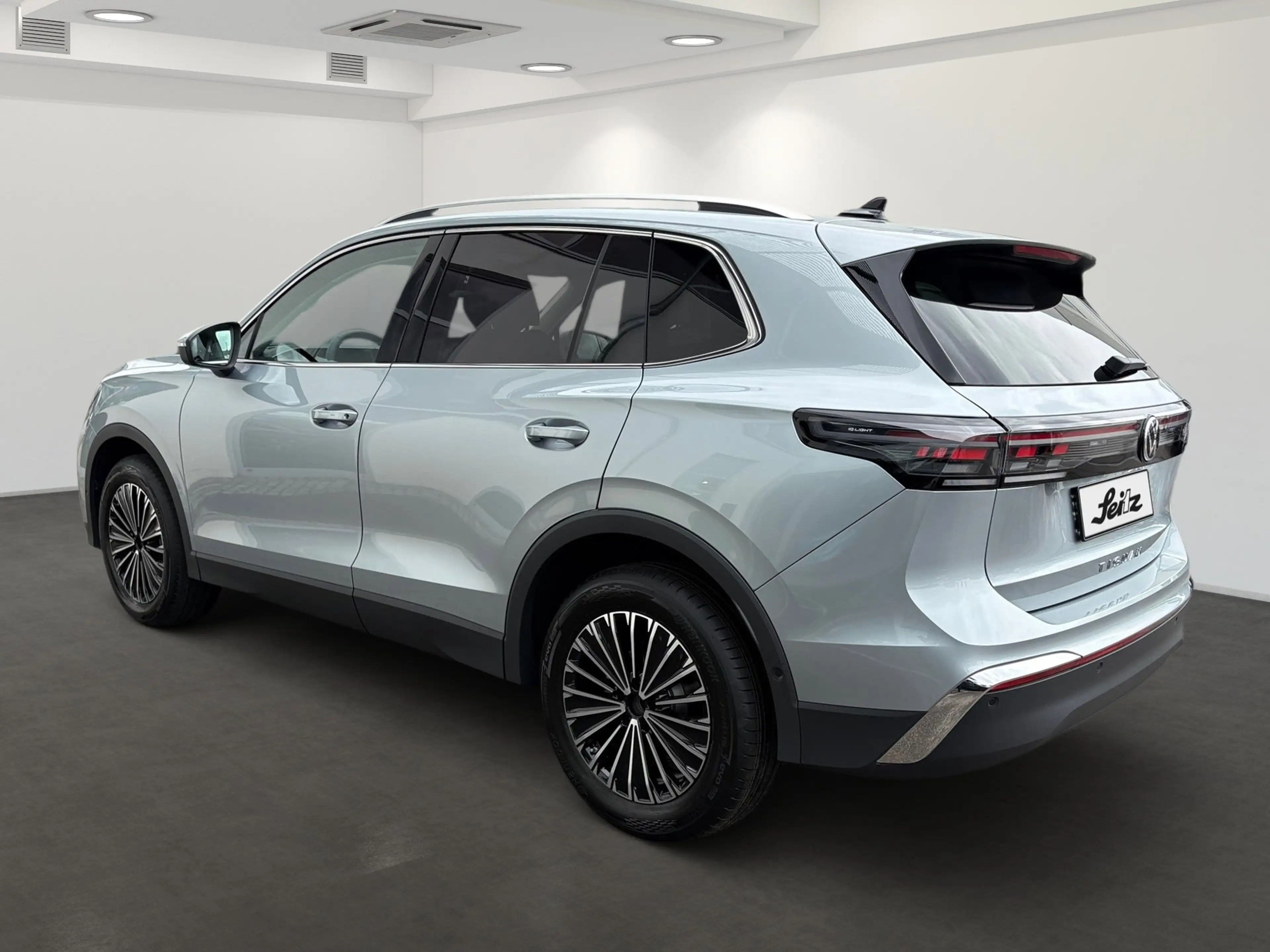Volkswagen Tiguan 2.0 TDI Elegance *AHK*NAVI*KAMERA* — photo 5
