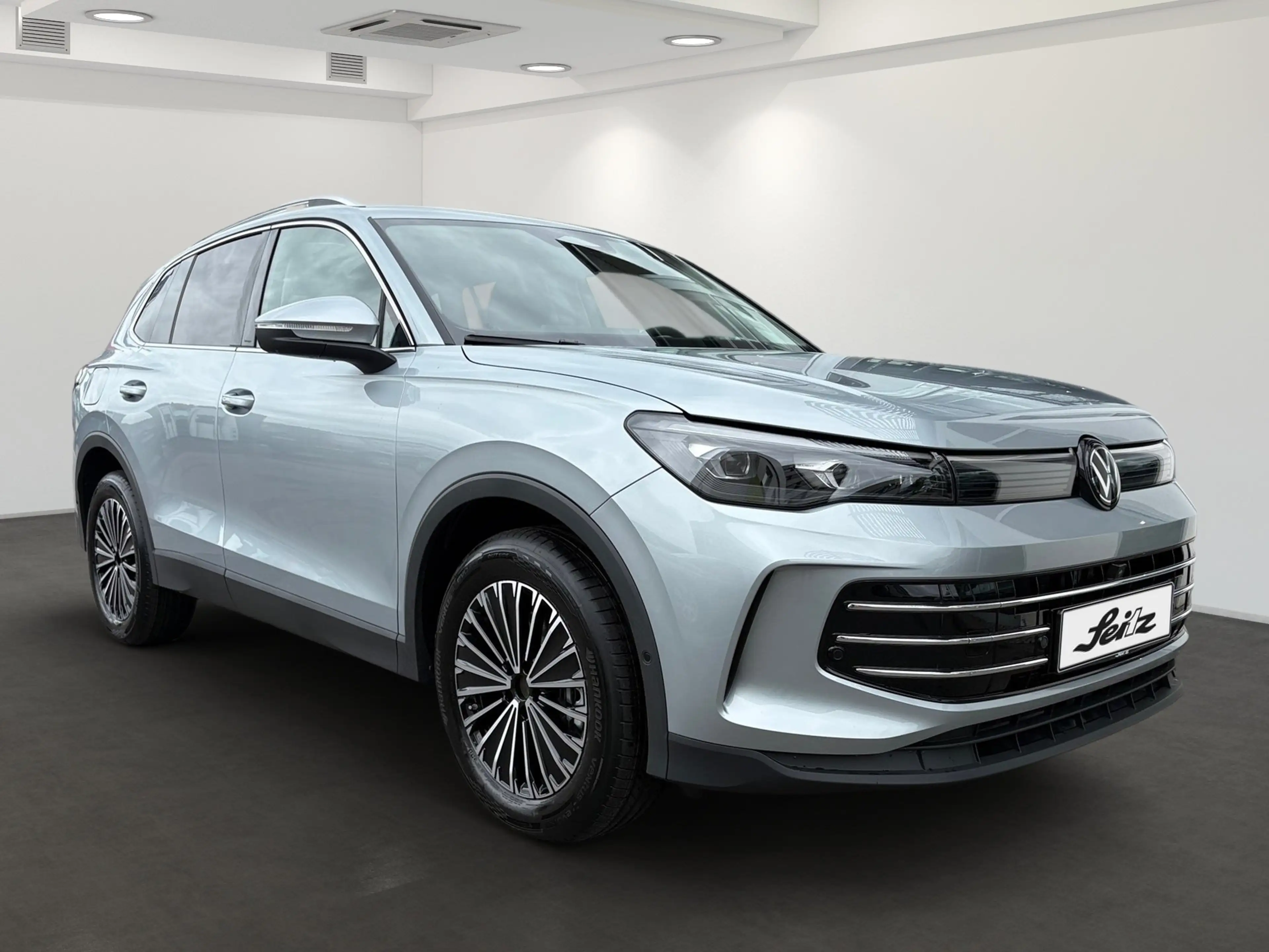 Volkswagen Tiguan 2.0 TDI Elegance *AHK*NAVI*KAMERA* — photo 3
