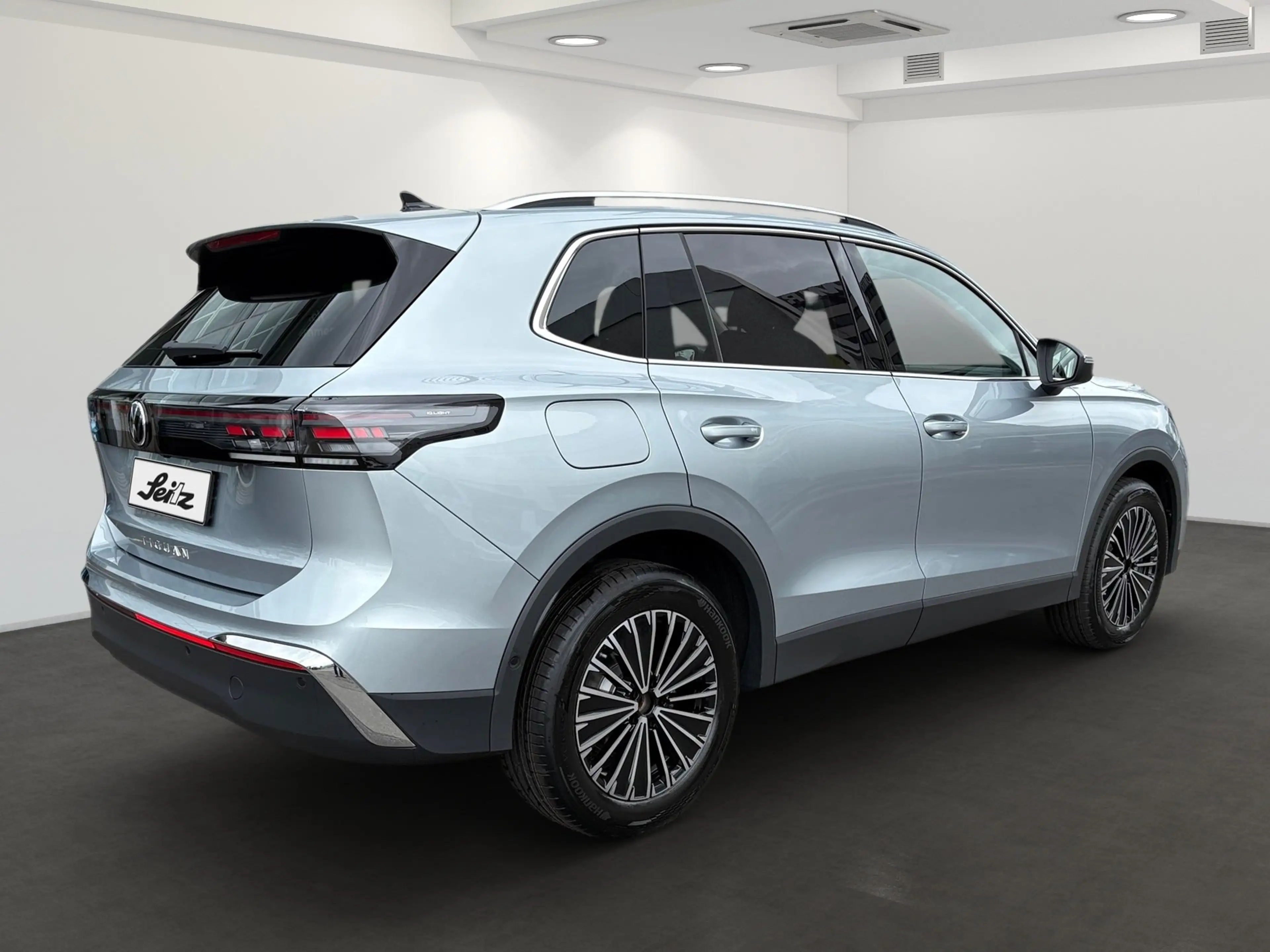 Volkswagen Tiguan 2.0 TDI Elegance *AHK*NAVI*KAMERA* — photo 6