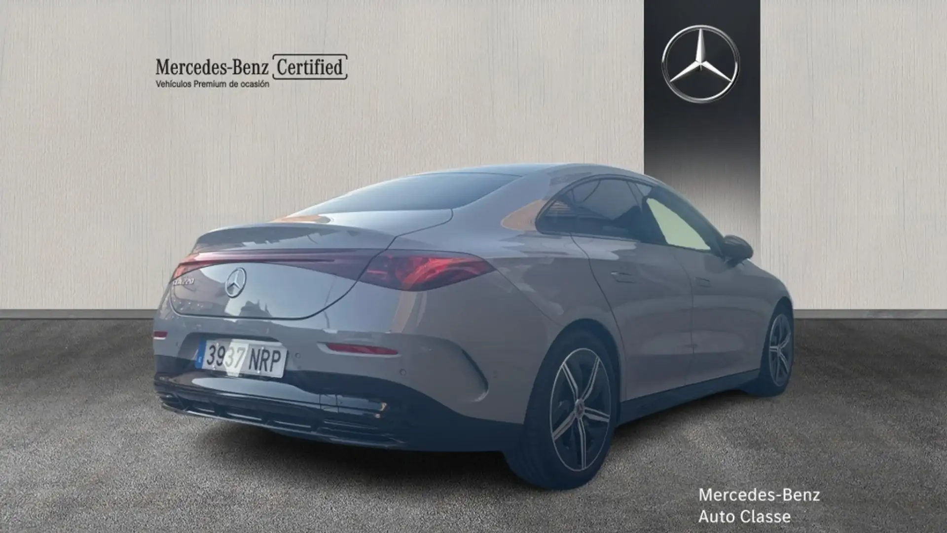 Mercedes-Benz CLA 220 -CLASS CON TECNOLOGiA HIBRIDA Gris - 2
