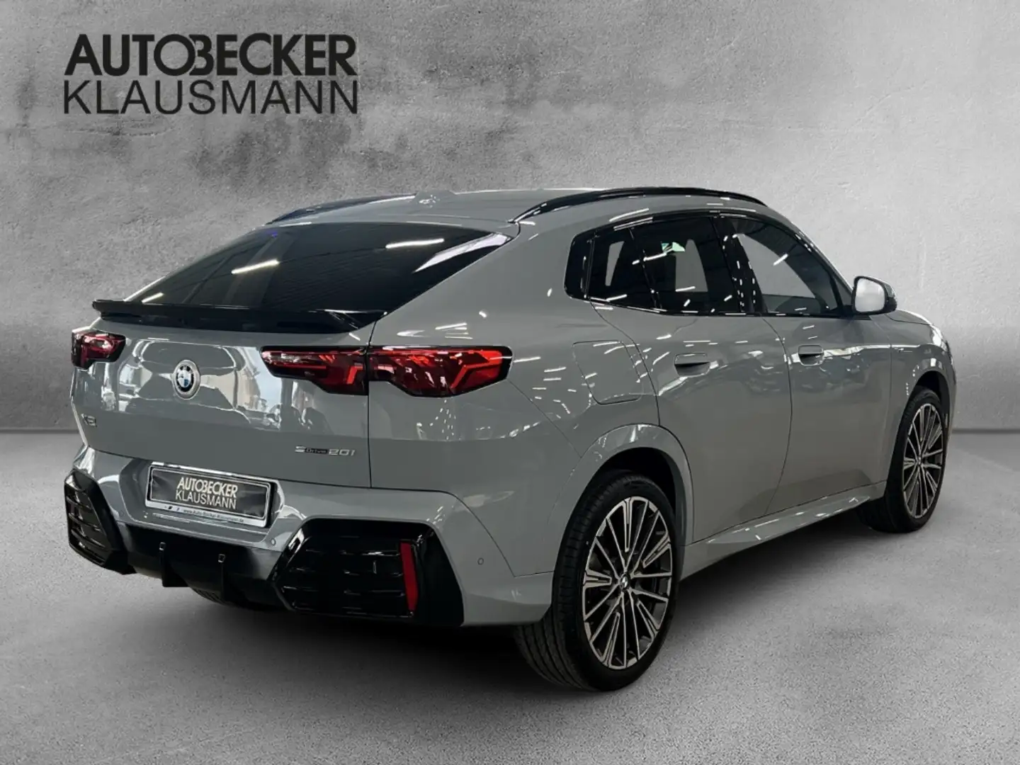 BMW X2 sDrive20i M Sport inkl. Winterradsatz Grau - 2