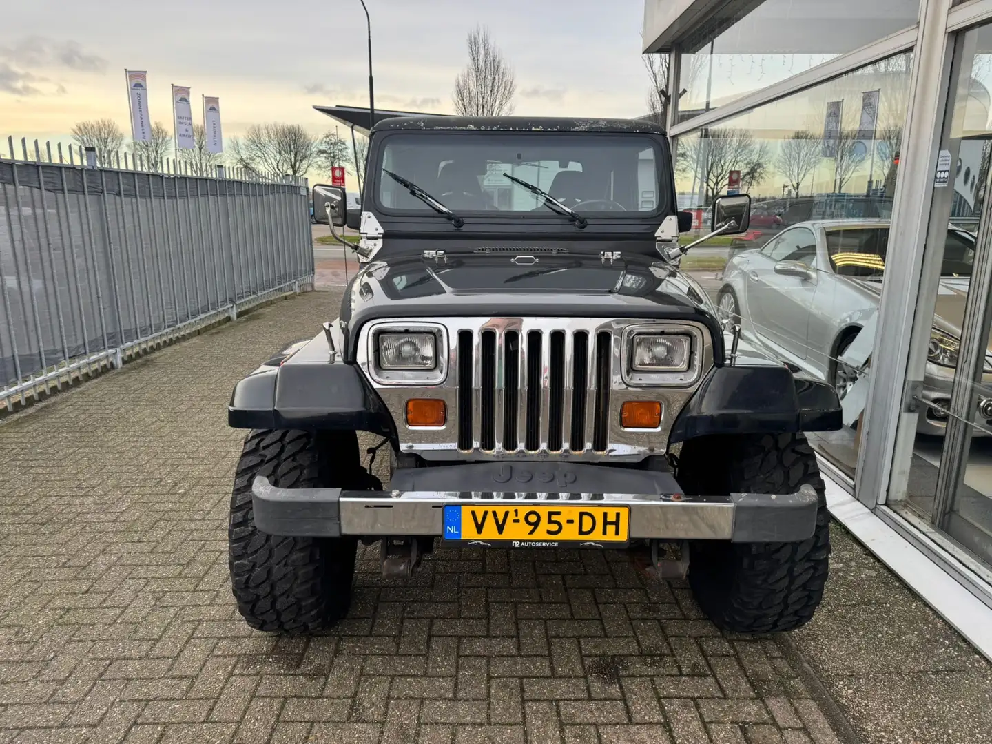 Jeep Wrangler 4.0i Wagon | Benzine LPG | | SUV / Terreinwagen | Czarny - 2