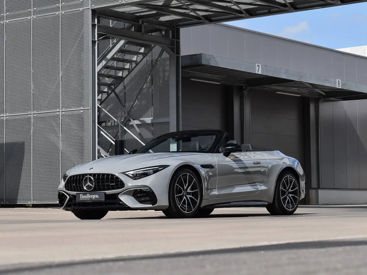 Mercedes-Benz SL 43 AMG Roadster / FULL / Alpine Grey / Performance Pack / Night Pack / High-Performance Brakes / Burmester / Massage Grau - 1