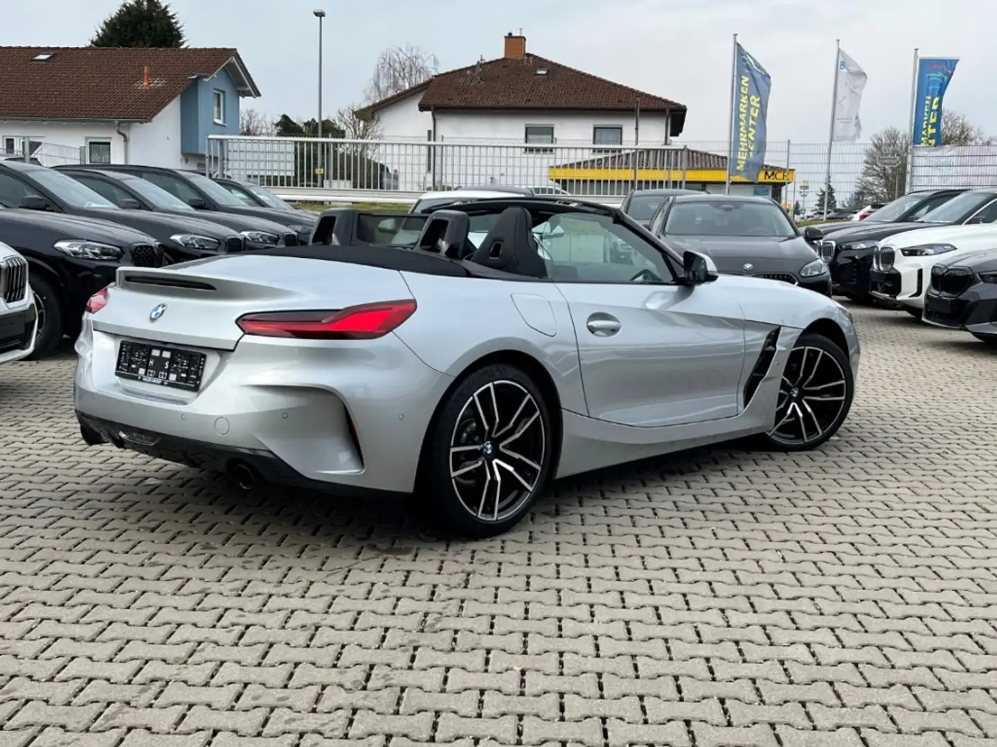 BMW Z4 sDrive30i A M-Sport 19'' Navi Leder LED HiFi DAB L Stříbrná - 2