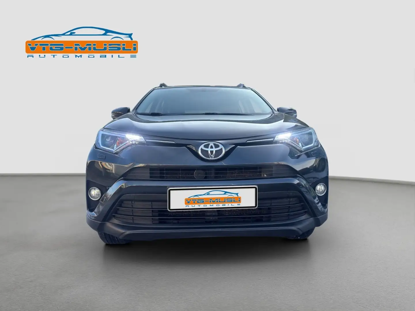 Toyota RAV 4 * 2.0 D-4D * 143 PS * Schwarz - 2