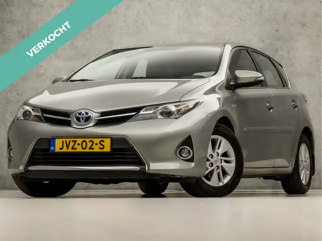 Toyota Auris 1.8 Hybrid Dynamic Automaat (NAVIGATIE, CAMERA, CL