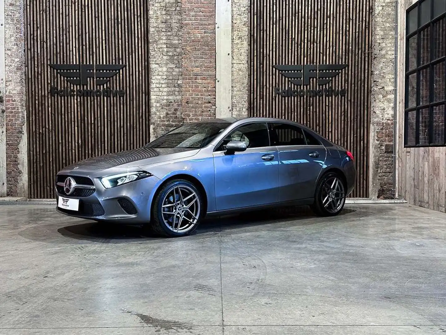 Mercedes-Benz A 250 e*PHEV*NAVI*CAMERA*LED*STYLE*BERLINE* Gris - 2