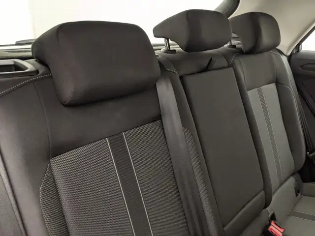Volkswagen T-Roc view 8