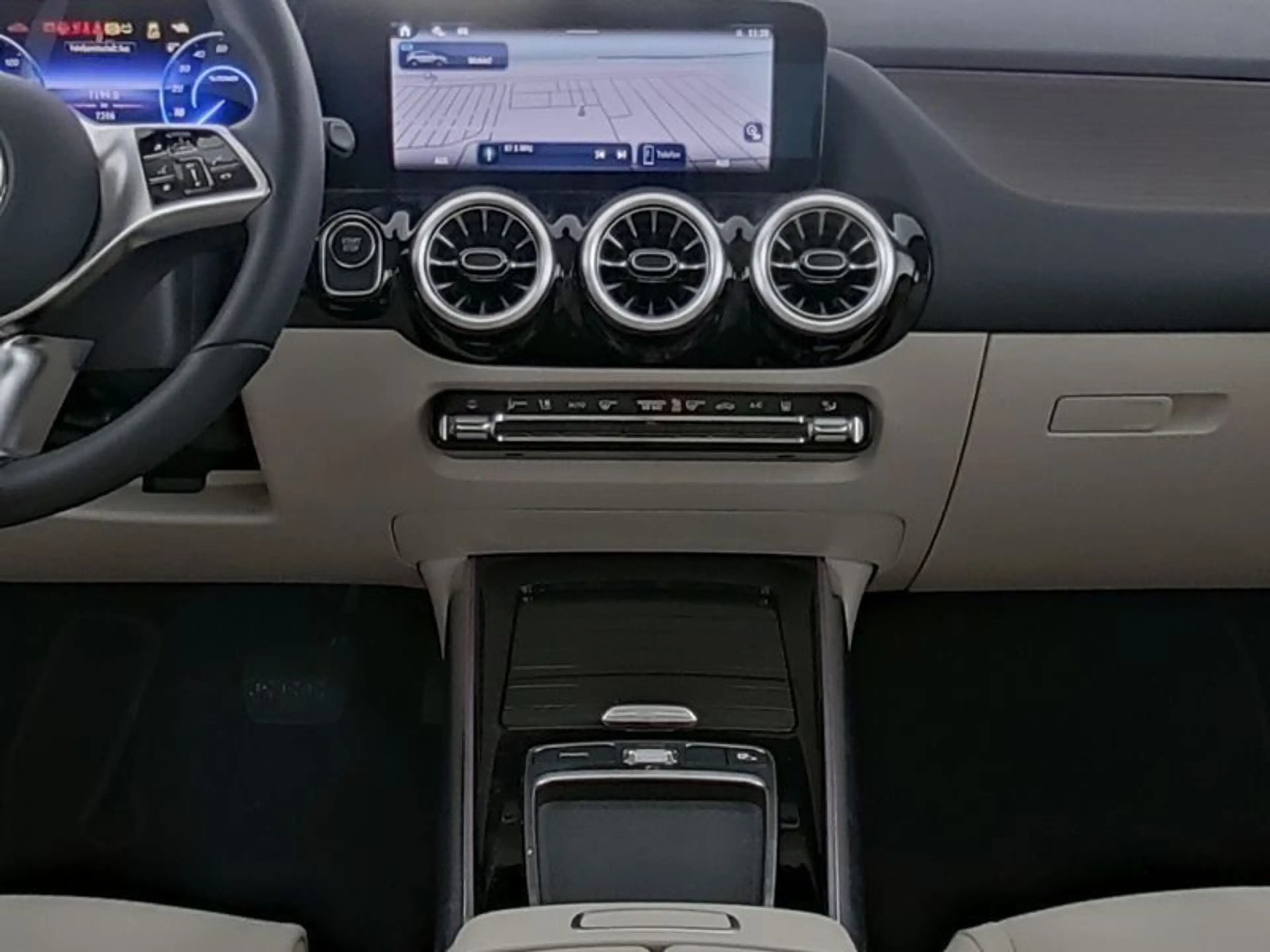 Mercedes-Benz EQA 250+ PROGRESSIVE+PANO+BURMESTER+DISTR+AMBI++ — photo 8