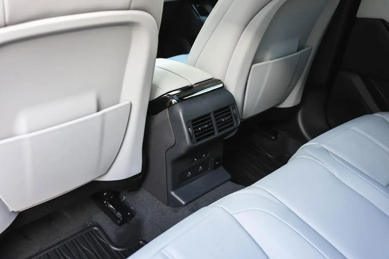 Land Rover Range Rover Velar снимка Land Rover Range Rover Velar