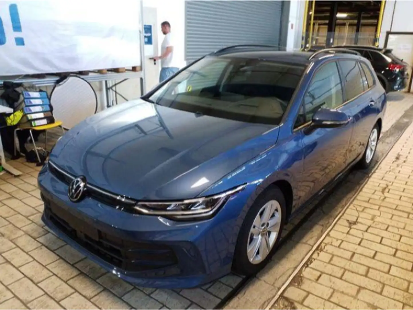 Volkswagen Golf Variant Golf VIII Variant 1.5 TSI Life Navi LED DAB+ Fro Blau - 2