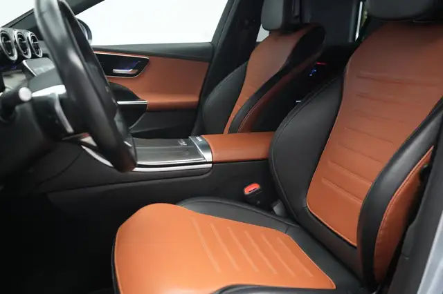 Mercedes-Benz C-Class view 11