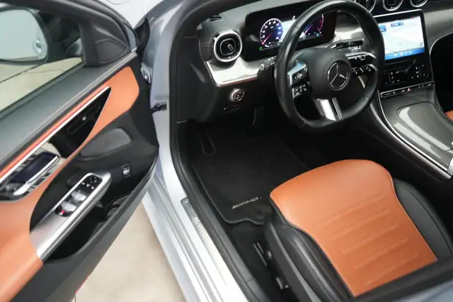 Mercedes-Benz C-Class view 12