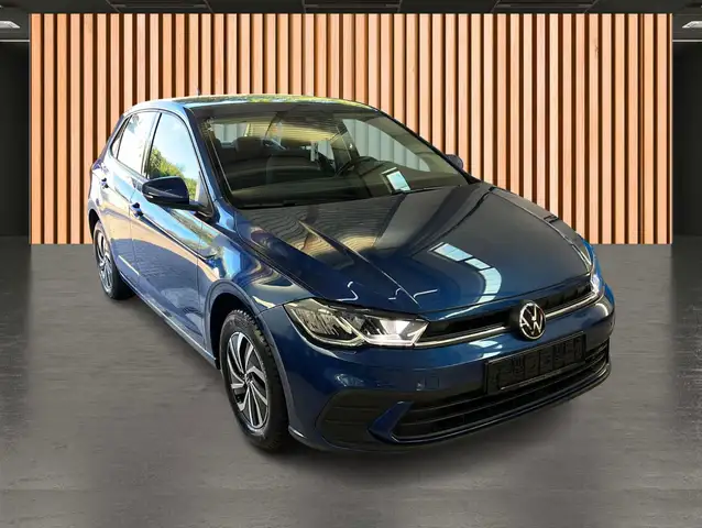 Volkswagen Polo view 4