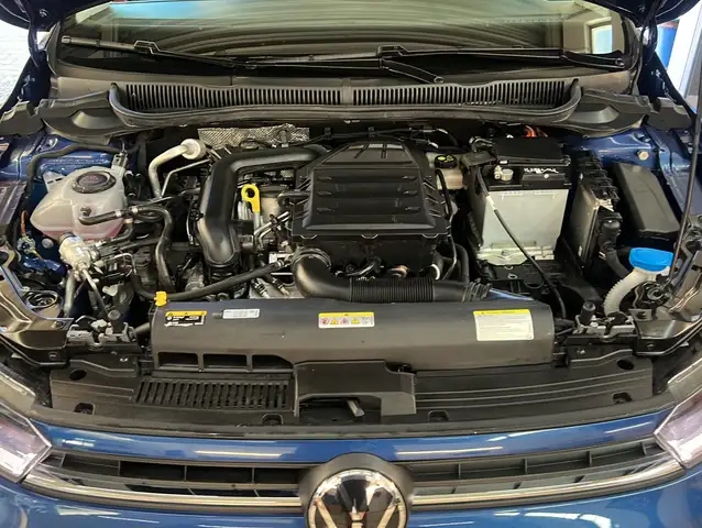 Volkswagen Polo view 8