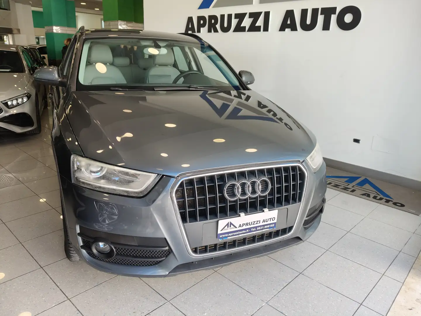 Audi Q3 Q3 I 2011 2.0 tdi Advanced 140cv Grau - 2