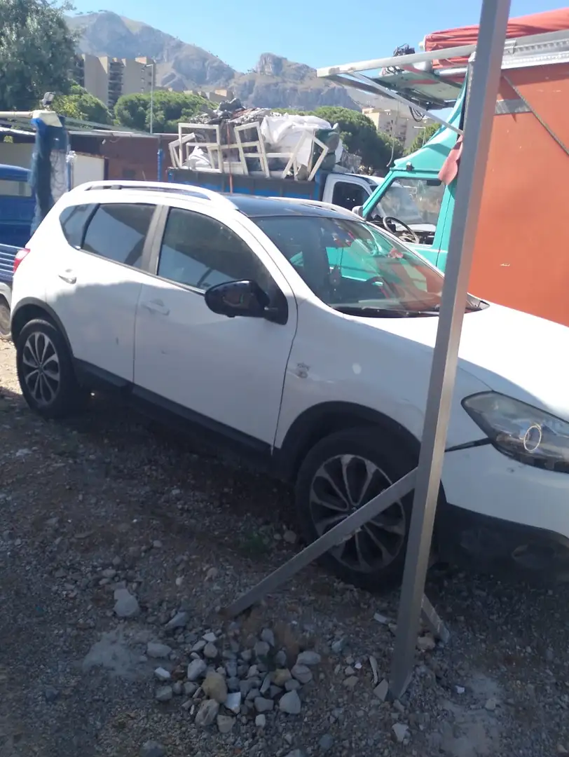Nissan Qashqai 1.6 dci Tekna NECESSITA DI MOTORE - 2