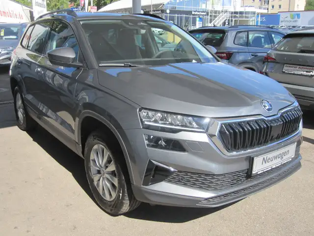 Skoda Karoq 1.5TSI SL DSG/4JGar/eHk/AHK/ACC/LED/SmartLNAVI/Alu