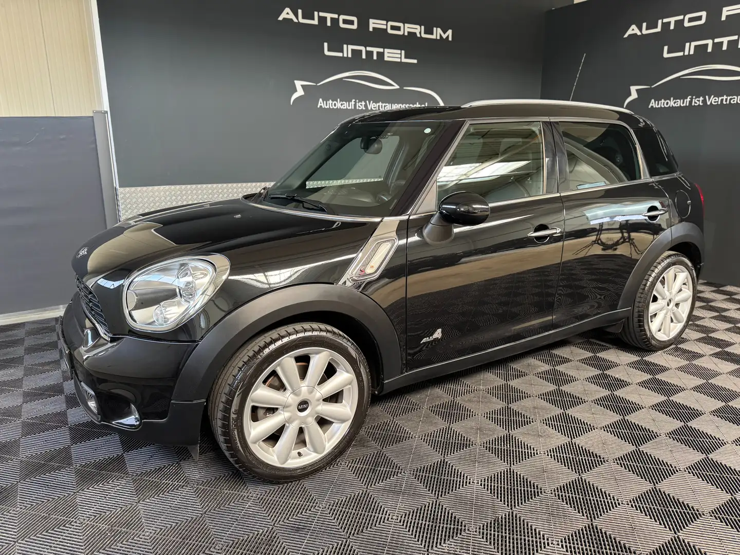 MINI Cooper S Countryman Cooper S All4-XENON-LEDER-WENIG KM- Schwarz - 2