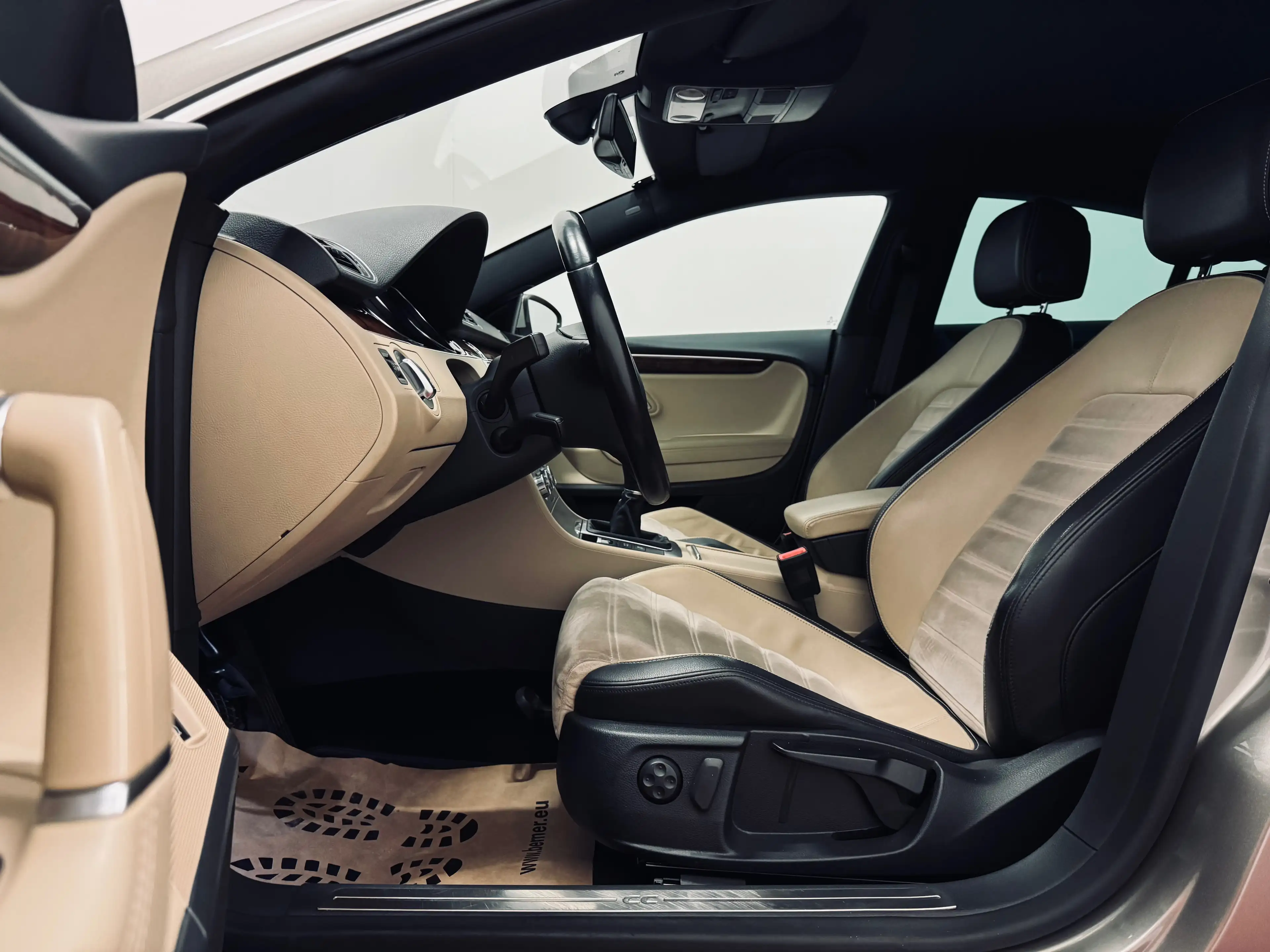 Volkswagen CC Basis BlueTDI — photo 10
