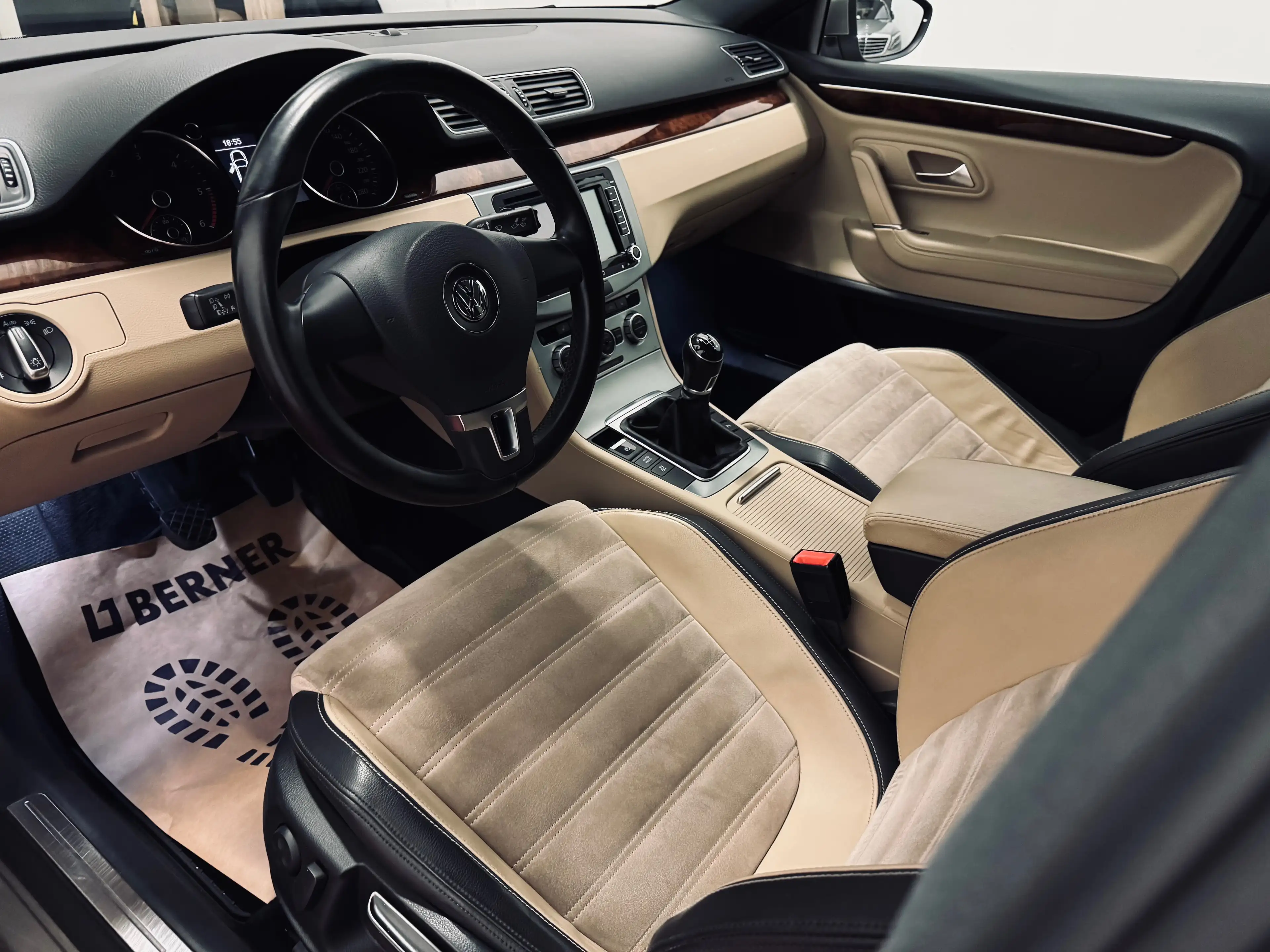 Volkswagen CC Basis BlueTDI — photo 9