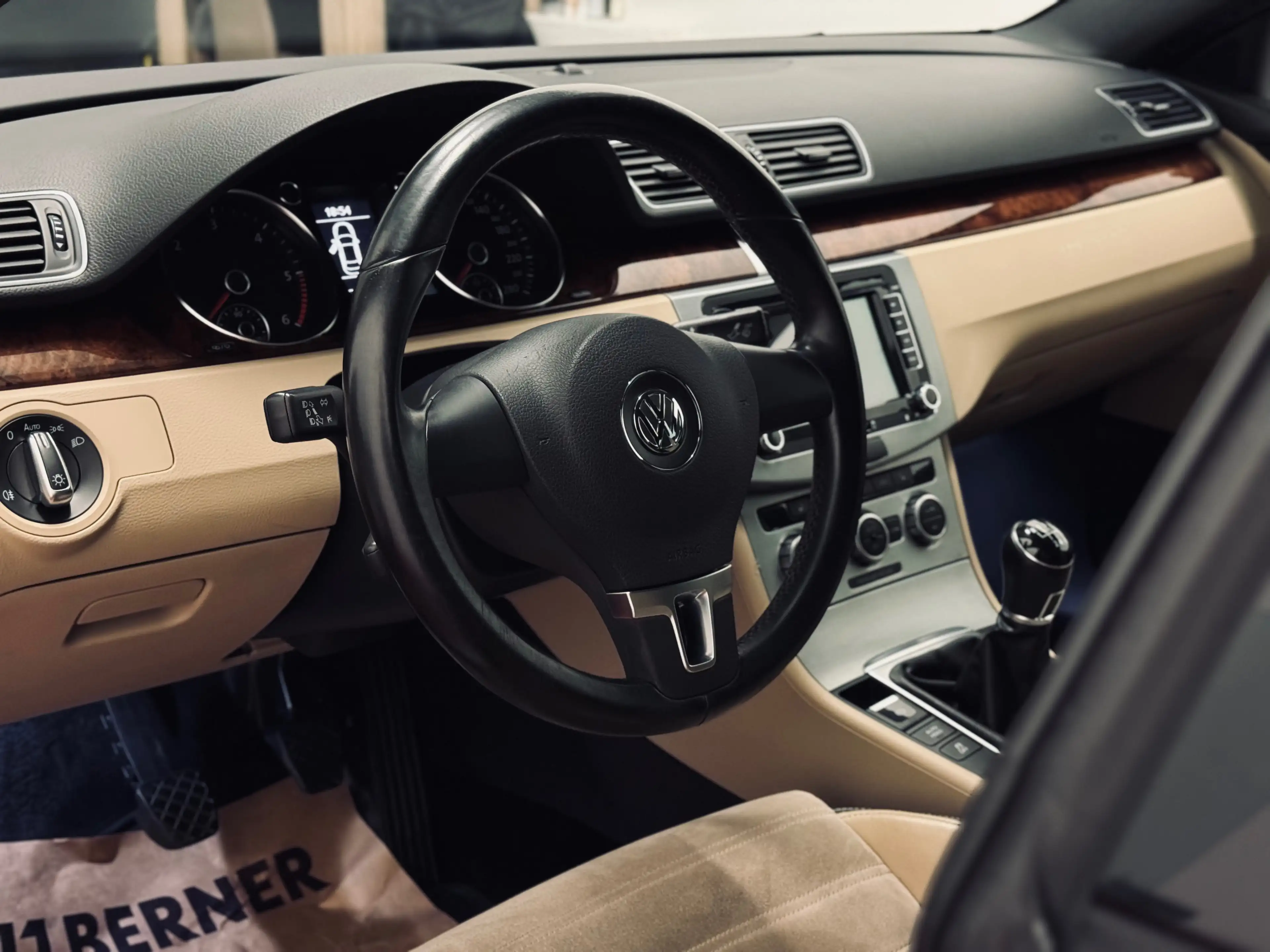 Volkswagen CC Basis BlueTDI — photo 8